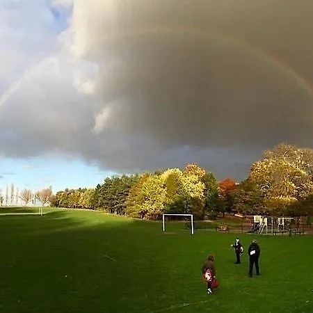 -rc7h- For Your Relaxed & Cosy Free Parking *