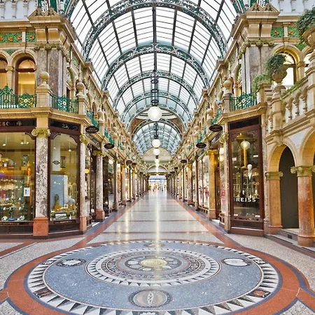 -rc7h- For Your Relaxed & Cosy Free Parking Homestay Leeds (West Yorkshire)