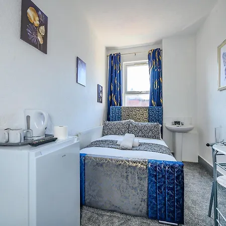 -rc7h- For Your Relaxed & Cosy Free Parking * Leeds (West Yorkshire)