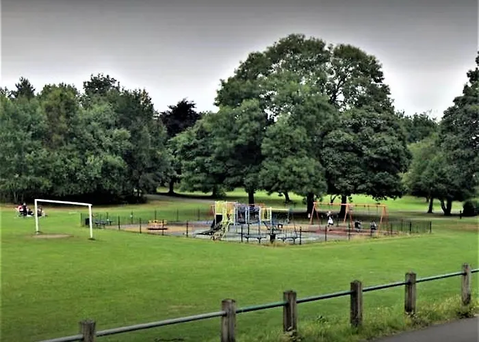 Homestay -rc7h- For Your Relaxed & Cosy Free Parking Leeds (West Yorkshire)