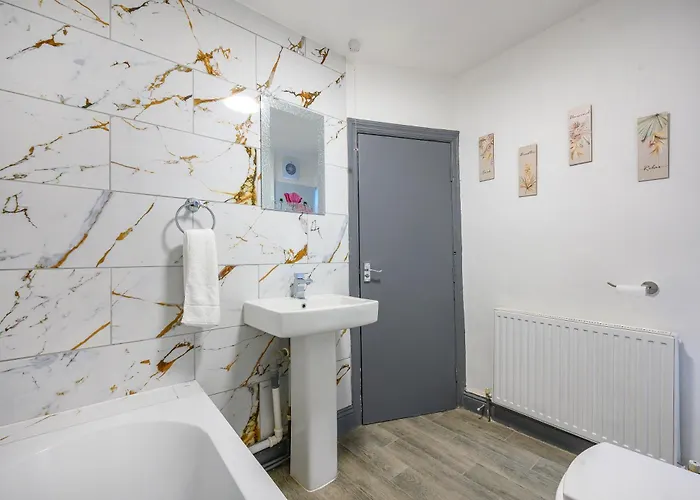 -rc7h- For Your Relaxed & Cosy Free Parking *