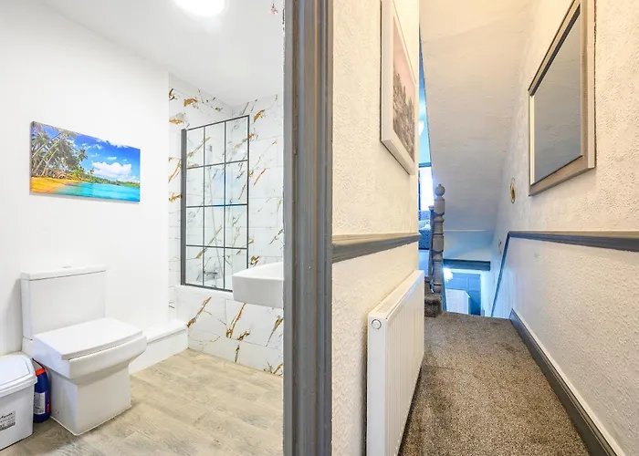 -rc7h- For Your Relaxed & Cosy Free Parking Homestay Leeds (West Yorkshire)